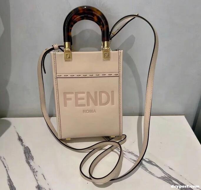 FENDI芬迪介绍，为什么海淘芬迪？